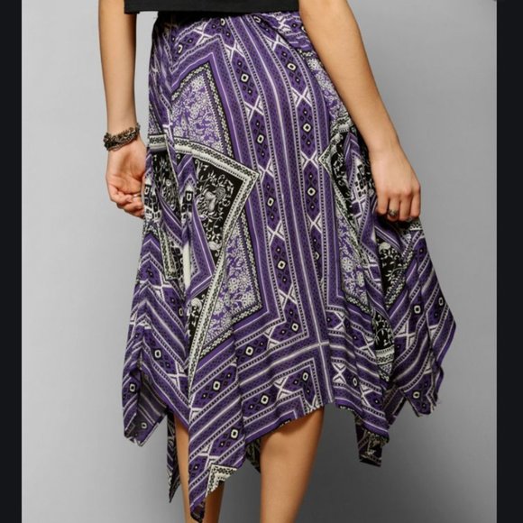 Urban Outfitters Handkerchief-Hem Midi Skirt Small - Picture 4 of 10